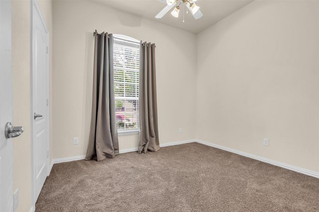 6515 Hunters Trace Lane, Baytown, TX 77521