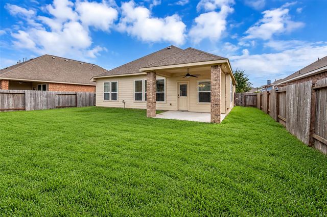 6515 Hunters Trace Lane, Baytown, TX 77521