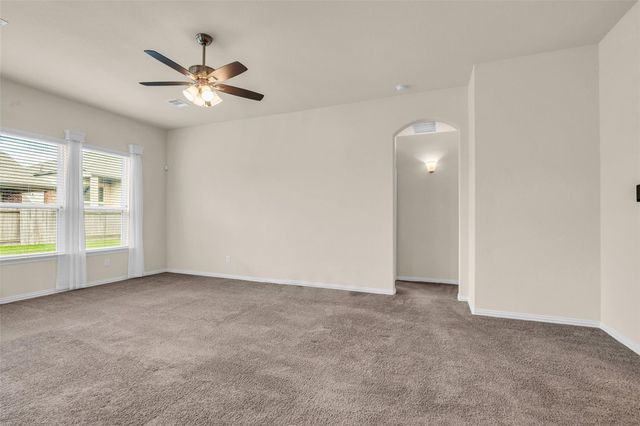 6515 Hunters Trace Lane, Baytown, TX 77521