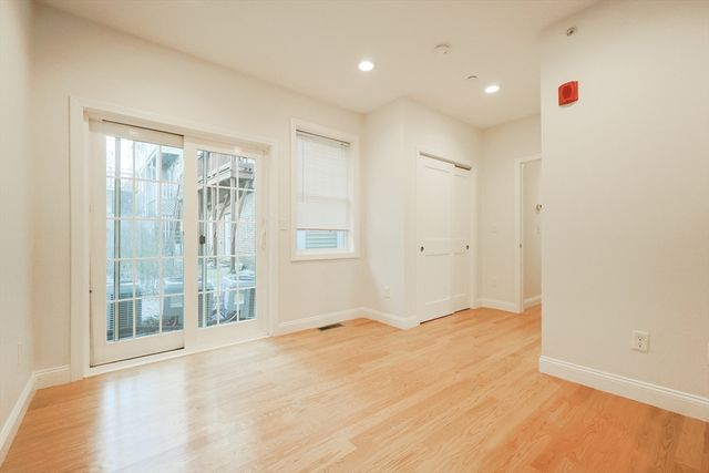 375 Dorchester St. 1, Boston, MA 02127