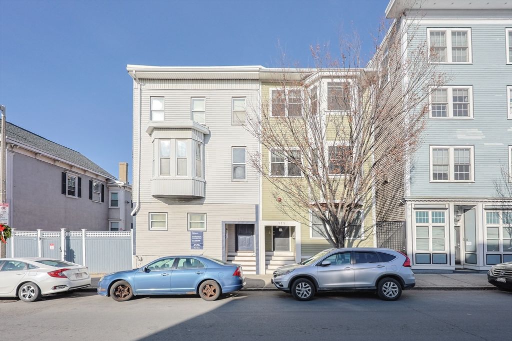 375 Dorchester St. 1, Boston, MA 02127