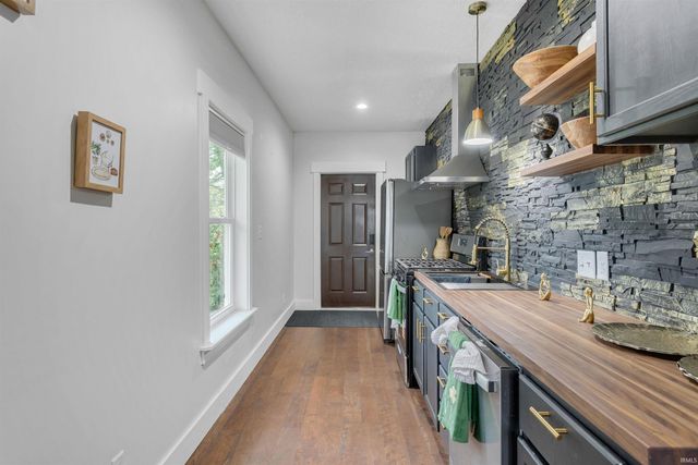1229 Miner Street, South Bend, IN 46617