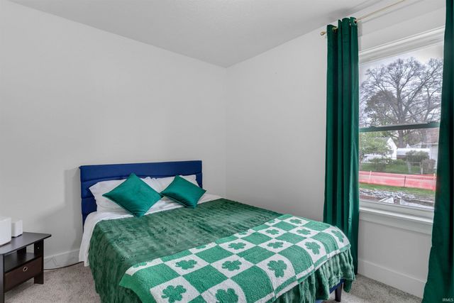 1229 Miner Street, South Bend, IN 46617