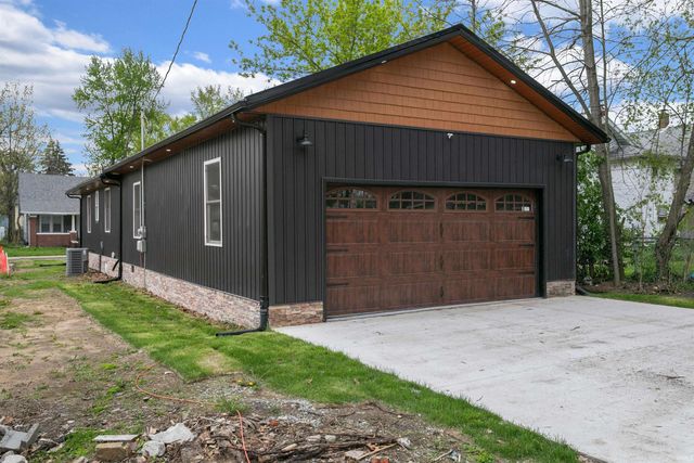 1229 Miner Street, South Bend, IN 46617