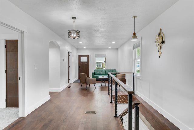 1229 Miner Street, South Bend, IN 46617