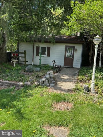 292 MINE RD, Fleetwood, PA 19522