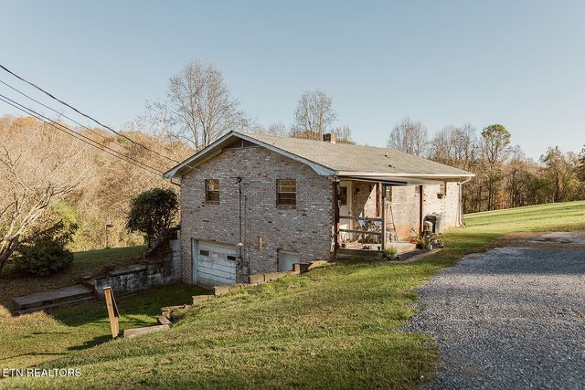 5848 Fort Sumter Rd, Knoxville, TN 37938