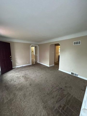 24235 Lexington Avenue, Eastpointe, MI 48021