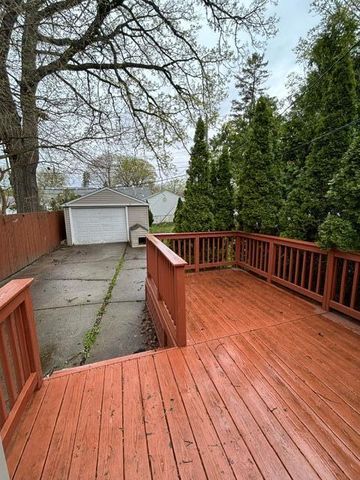 24235 Lexington Avenue, Eastpointe, MI 48021