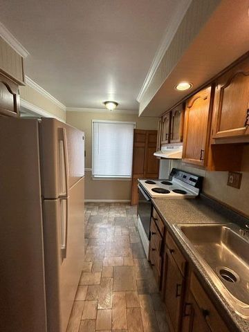 24235 Lexington Avenue, Eastpointe, MI 48021