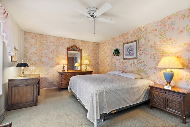 700 N Bruce Lane 108, Glenwood, IL 60425