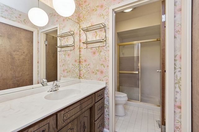 700 N Bruce Lane 108, Glenwood, IL 60425