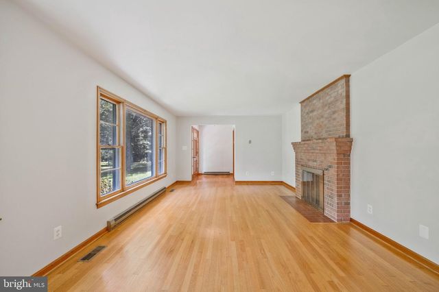 9103 MEETZE RD, Warrenton, VA 20187