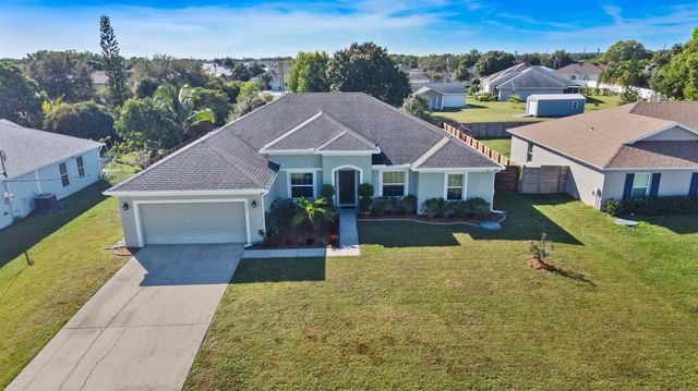 5265 NW East Delwood Drive, Port St Lucie, FL 34986