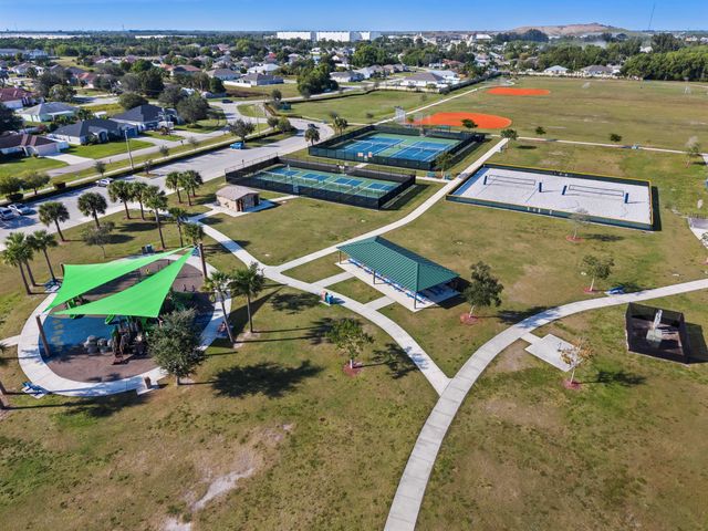 5265 NW East Delwood Drive, Port St Lucie, FL 34986