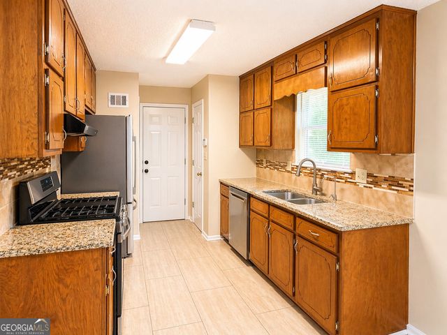217 Briarpatch Court, Stockbridge, GA 30281