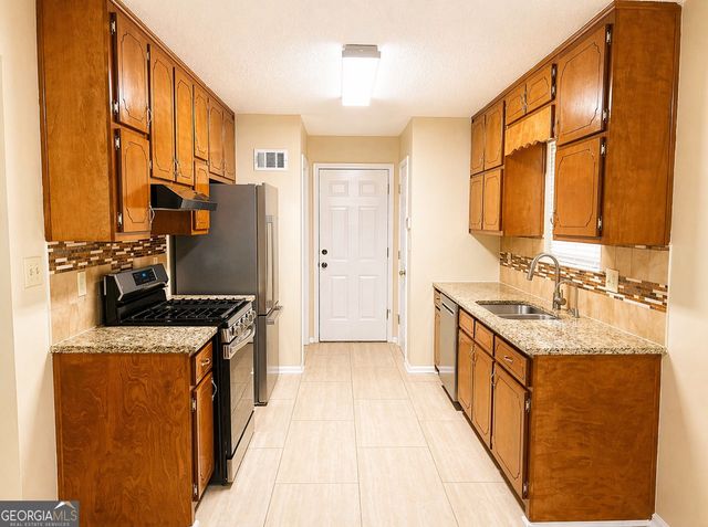 217 Briarpatch Court, Stockbridge, GA 30281