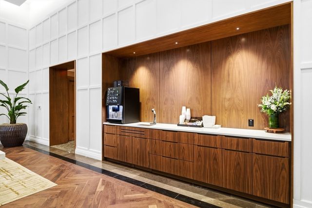1 Avery St 17F, Boston, MA 02111