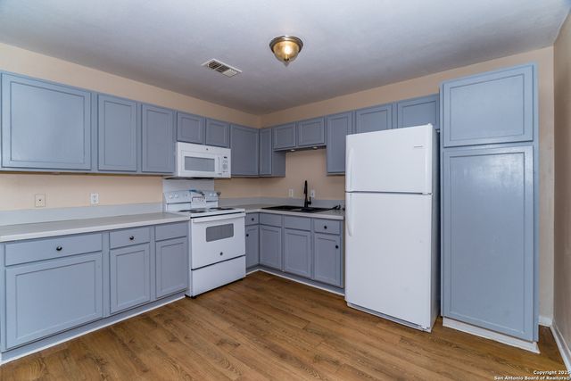 610 Virginia Blvd # 1, San Antonio, TX 78203