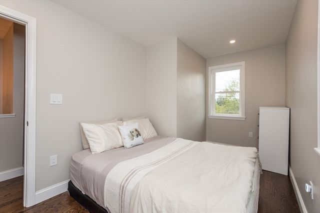 48 Macarthur Rd, Stoneham, MA 02180