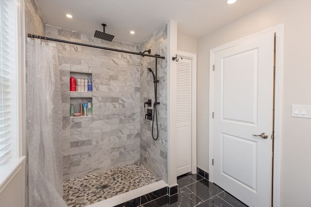 48 Macarthur Rd, Stoneham, MA 02180