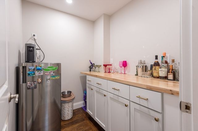 48 Macarthur Rd, Stoneham, MA 02180
