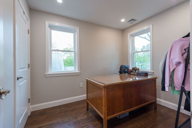 48 Macarthur Rd, Stoneham, MA 02180