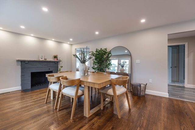 48 Macarthur Rd, Stoneham, MA 02180