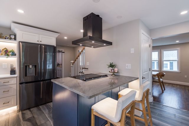 48 Macarthur Rd, Stoneham, MA 02180