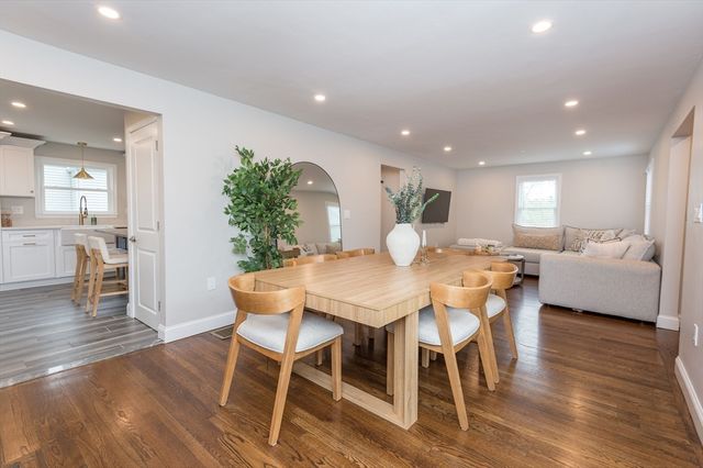 48 Macarthur Rd, Stoneham, MA 02180
