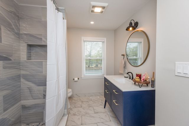 48 Macarthur Rd, Stoneham, MA 02180