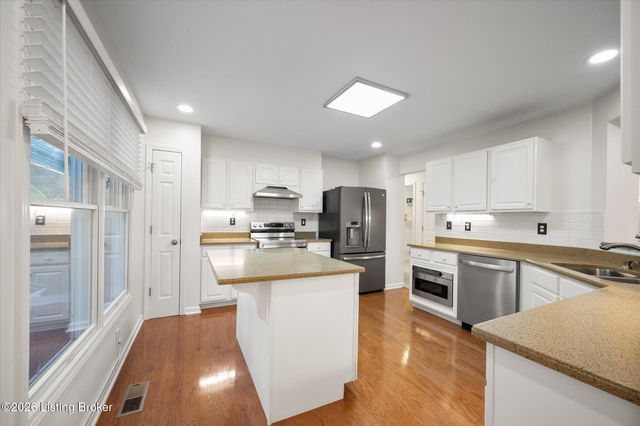 14307 Academy Ridge Blvd, Louisville, KY 40245