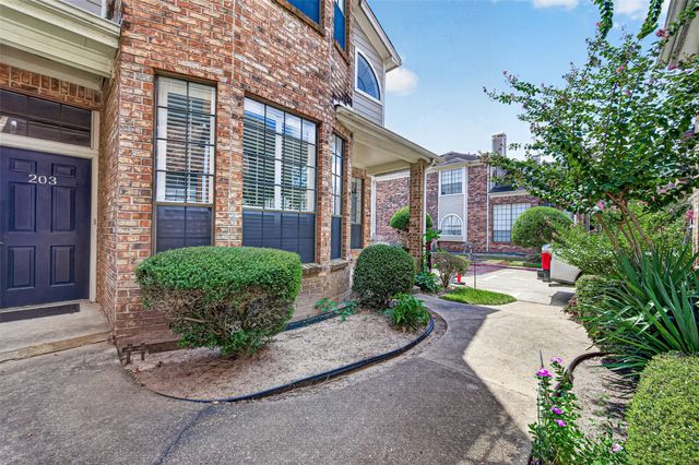 8888 Benning Drive 204, Houston, TX 77031