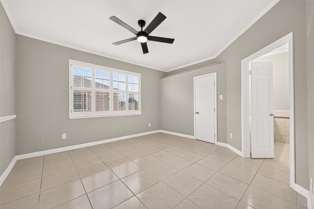 8888 Benning Drive 204, Houston, TX 77031