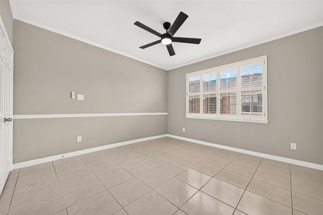 8888 Benning Drive 204, Houston, TX 77031