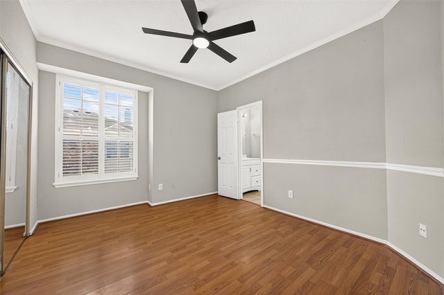 8888 Benning Drive 204, Houston, TX 77031