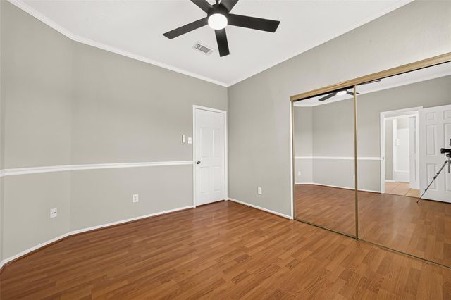 8888 Benning Drive 204, Houston, TX 77031
