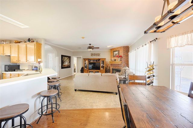 319 County Road 131a, Hallettsville, TX 77964