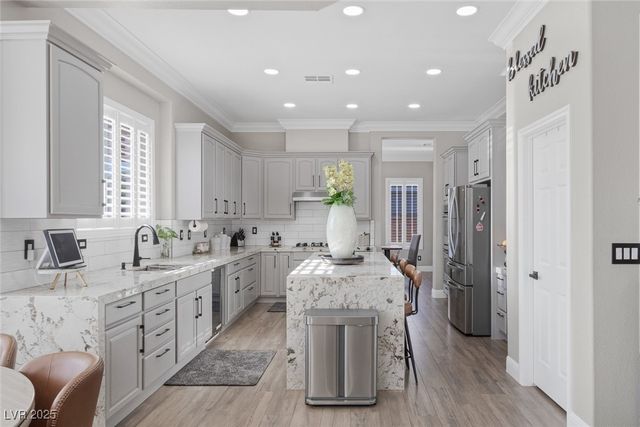 7412 Cardigan Bay Street, Las Vegas, NV 89131