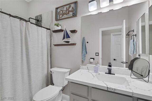 7412 Cardigan Bay Street, Las Vegas, NV 89131