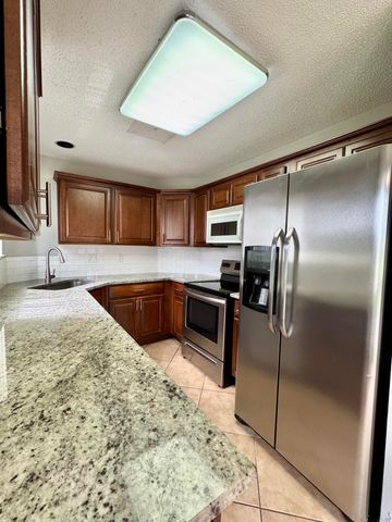 1877 DISCOVERY Way, Deerfield Beach, FL 33442