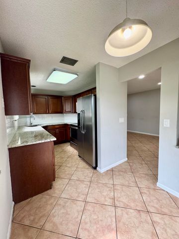 1877 DISCOVERY Way, Deerfield Beach, FL 33442