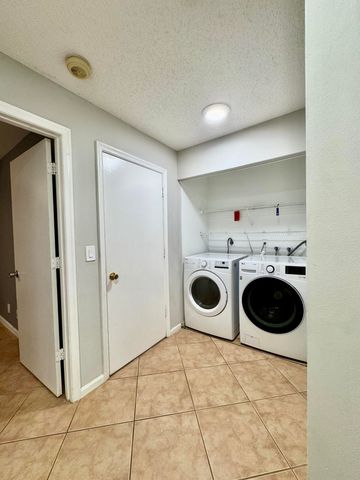 1877 DISCOVERY Way, Deerfield Beach, FL 33442