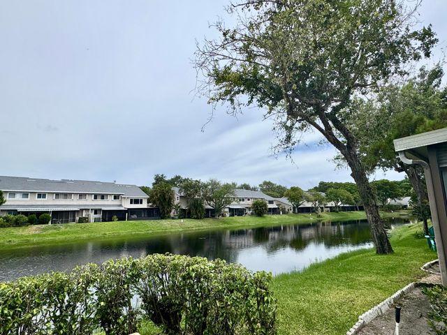 1877 DISCOVERY Way, Deerfield Beach, FL 33442