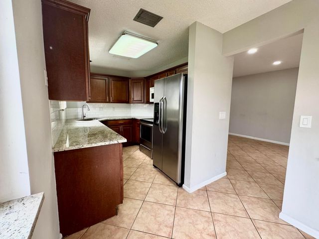 1877 DISCOVERY Way, Deerfield Beach, FL 33442