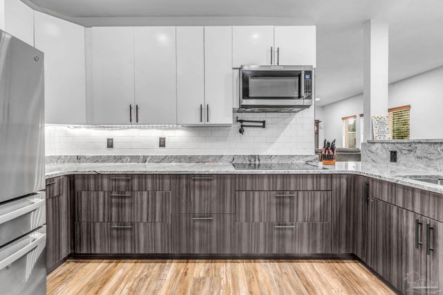 1661 Comanche Trl, Gulf Breeze, FL 32563