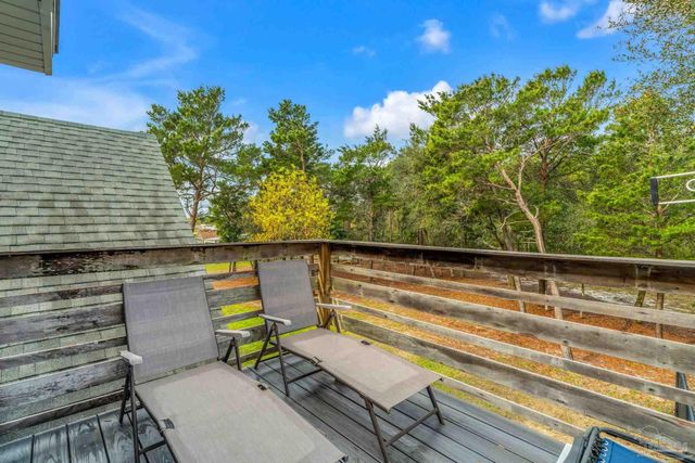 1661 Comanche Trl, Gulf Breeze, FL 32563