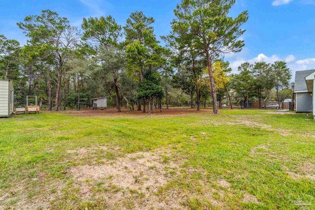 1661 Comanche Trl, Gulf Breeze, FL 32563