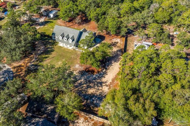 1661 Comanche Trl, Gulf Breeze, FL 32563