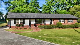 120 Valley Circle, Calhoun, GA 30701